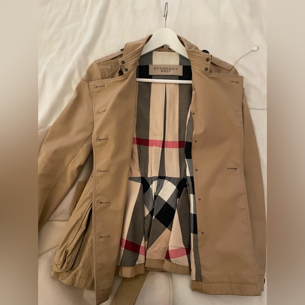 Burberry jacket size US 4